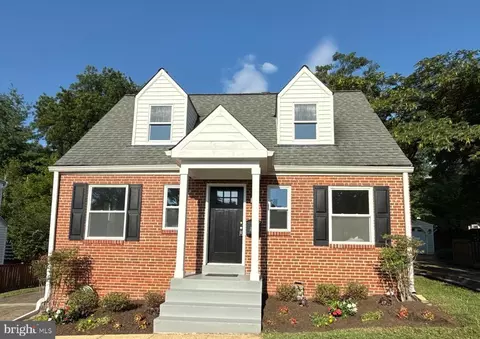 2834 Summerfield Rd, Falls Church, VA 22042