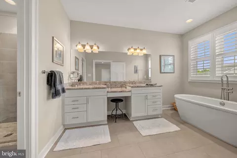 Bath - Undisclosed, Springfield, VA 22150 photo 1 of 5