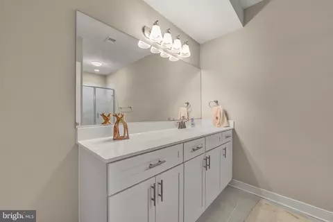 Bath - Undisclosed, Springfield, VA 22150 photo 4 of 5