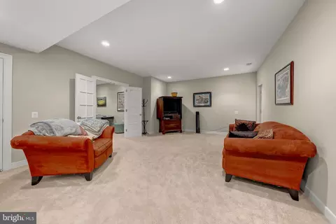 Living - Undisclosed, Springfield, VA 22150 photo 1 of 1