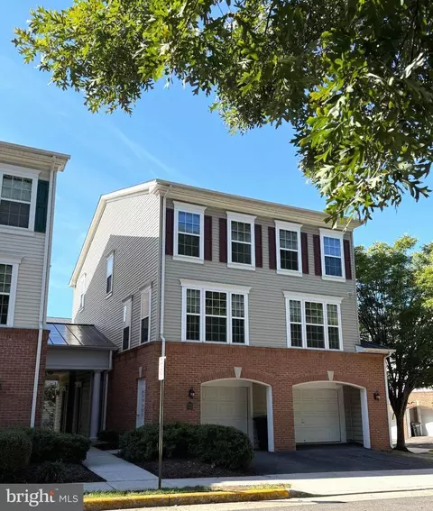 7055 Huntley Run Pl #119, Alexandria, VA 22306