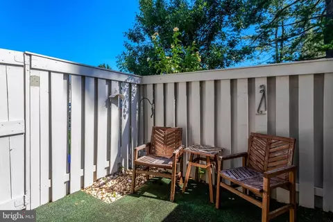 Exterior - 7936 Spring Forest Ct #7A, Springfield, VA 22152 photo 6 of 8