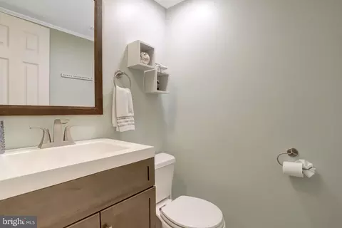 Bath - 7936 Spring Forest Ct #7A, Springfield, VA 22152 photo 1 of 6