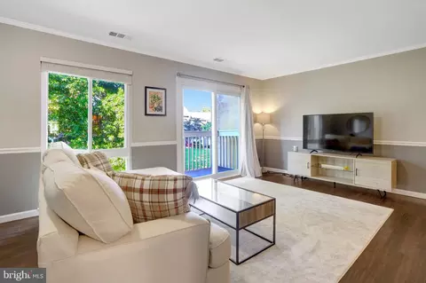Living - 7936 Spring Forest Ct #7A, Springfield, VA 22152 photo 1 of 1