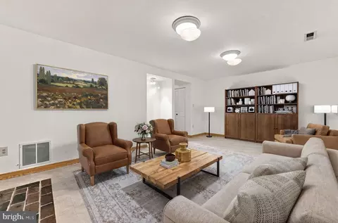 Living - 7384 Hallcrest Dr, Mclean, VA 22102 photo 6 of 6