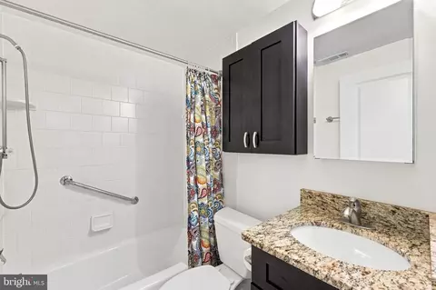 Bath - 7384 Hallcrest Dr, Mclean, VA 22102 photo 5 of 6