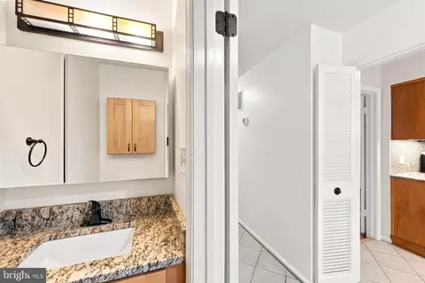Bath - 7384 Hallcrest Dr, Mclean, VA 22102 photo 1 of 6