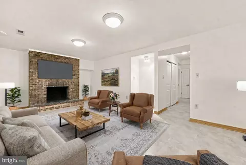 Living - 7384 Hallcrest Dr, Mclean, VA 22102 photo 5 of 6