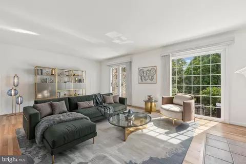 Living - 7384 Hallcrest Dr, Mclean, VA 22102 photo 1 of 6