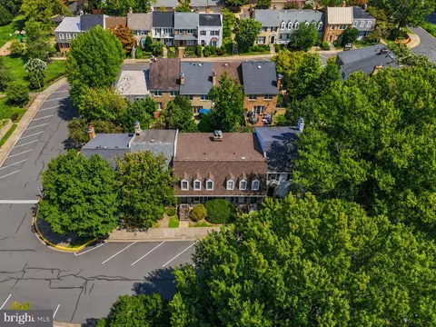 View/Area - 7384 Hallcrest Dr, Mclean, VA 22102 photo 6 of 8