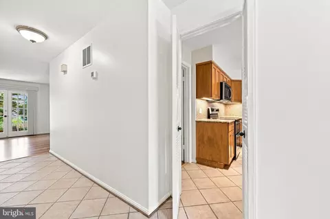 Entry Way - 7384 Hallcrest Dr, Mclean, VA 22102 photo 1 of 3