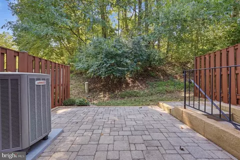 Exterior - 11005 Barton Hill Ct, Reston, VA 20191 photo 3 of 6