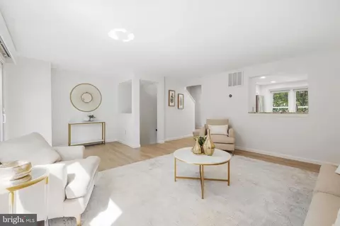 Living - 11005 Barton Hill Ct, Reston, VA 20191 photo 5 of 9