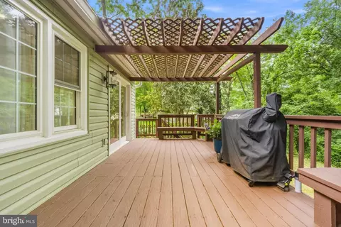 Exterior - 7916 Delozier Ct, Springfield, VA 22153 photo 5 of 14