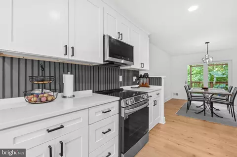Kitchen - 7916 Delozier Ct, Springfield, VA 22153 photo 4 of 4