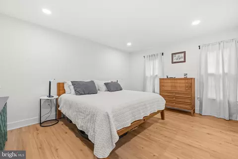 Bedroom - 7916 Delozier Ct, Springfield, VA 22153 photo 1 of 7