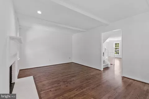 Living - 1138 Randolph Rd, Mclean, VA 22101 photo 7 of 10