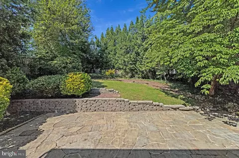 Exterior - 1138 Randolph Rd, Mclean, VA 22101 photo 8 of 10