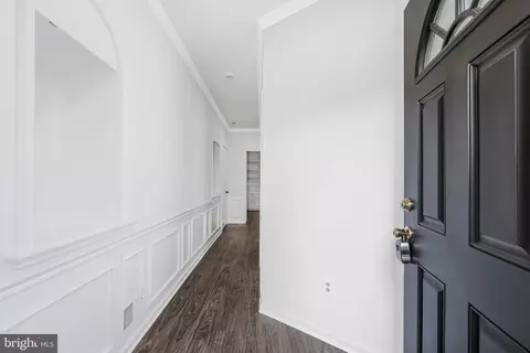 Entry Way - 1138 Randolph Rd, Mclean, VA 22101 photo 3 of 11