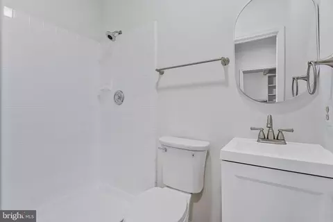 Bath - 1138 Randolph Rd, Mclean, VA 22101 photo 3 of 3