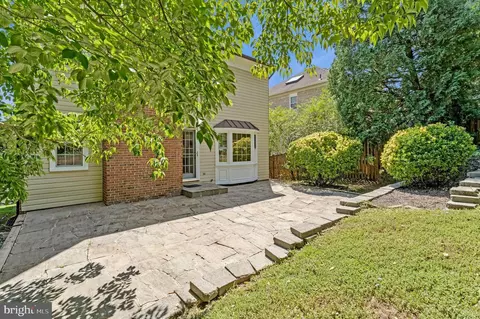 Exterior - 1138 Randolph Rd, Mclean, VA 22101 photo 6 of 10