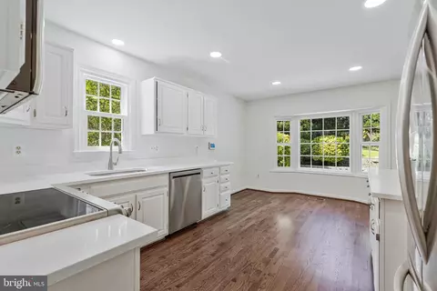 Kitchen - 1138 Randolph Rd, Mclean, VA 22101 photo 3 of 4