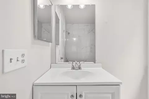 Bath - 11736 Decade Ct, Reston, VA 20191 photo 3 of 4