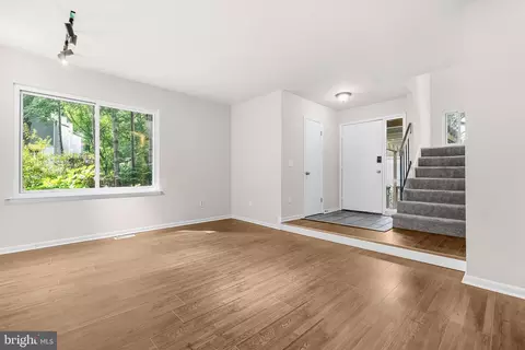 Living - 11736 Decade Ct, Reston, VA 20191 photo 3 of 8