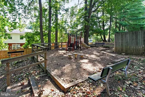 7611 Tiverton Dr, Springfield, VA 22152 photo 33