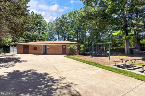 7611 Tiverton Dr, Springfield, VA 22152 photo 31