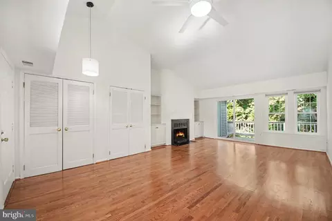 3402 Lakeside View Dr #13-4, Falls Church, VA 22041