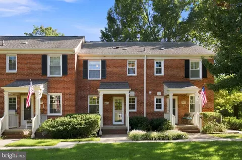 6516 10th St, Alexandria, VA 22307