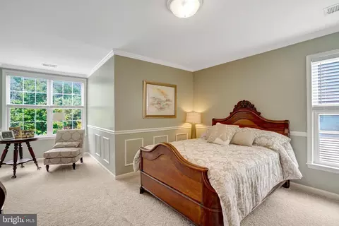Bedroom - 8929 Mountain Ash Dr, Springfield, VA 22153 photo 2 of 16