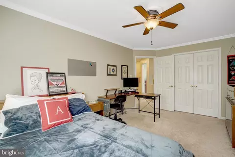 Bedroom - 8929 Mountain Ash Dr, Springfield, VA 22153 photo 12 of 16