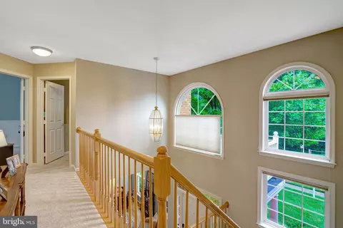 Entry Way - 8929 Mountain Ash Dr, Springfield, VA 22153 photo 7 of 8