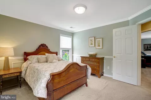 Bedroom - 8929 Mountain Ash Dr, Springfield, VA 22153 photo 4 of 16