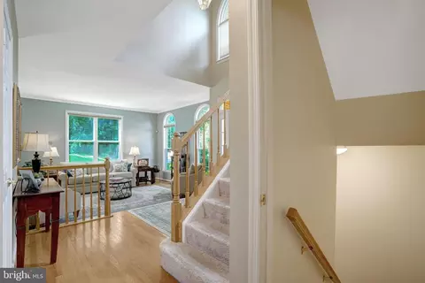 Entry Way - 8929 Mountain Ash Dr, Springfield, VA 22153 photo 5 of 8
