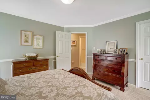 Bedroom - 8929 Mountain Ash Dr, Springfield, VA 22153 photo 5 of 16