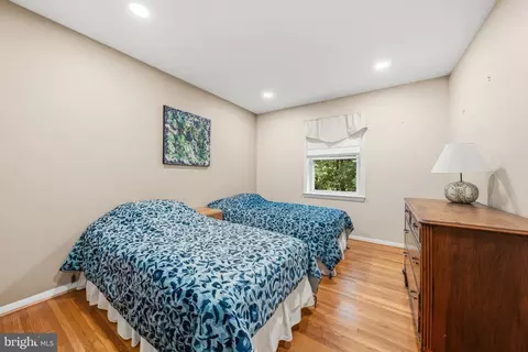 Bedroom - 7779 Tiverton Dr, Springfield, VA 22152 photo 2 of 3