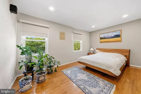 Bedroom - 7779 Tiverton Dr, Springfield, VA 22152 photo 1 of 3
