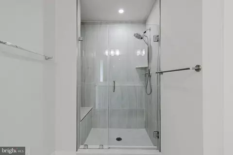 Bath - 2483 Liberty Loop, Herndon, VA 20171 photo 1 of 1