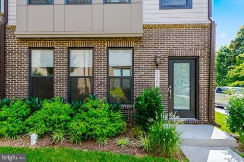 Exterior - 2483 Liberty Loop, Herndon, VA 20171 photo 2 of 5
