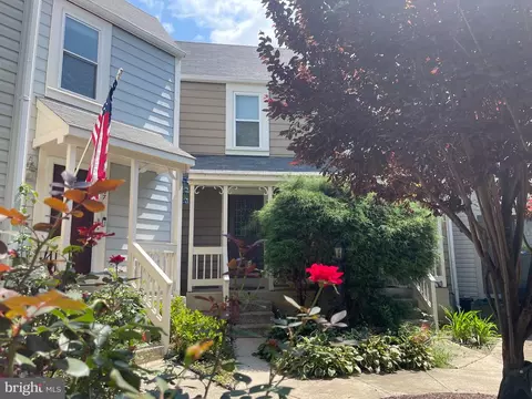 5909 Saint Giles Way, Alexandria, VA 22315