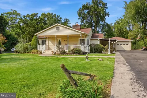6517 Fairland St, Alexandria, VA 22312
