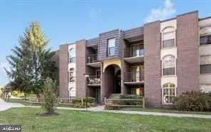 8308 Tobin Rd #13, Annandale, VA 22003