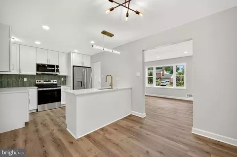 Other - 4016 Mapleton Dr, Chantilly, VA 20151 photo 1 of 7
