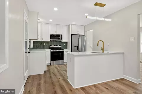 Kitchen - 4016 Mapleton Dr, Chantilly, VA 20151 photo 1 of 5