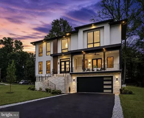 6913 Berkeley St, Falls Church, VA 22043