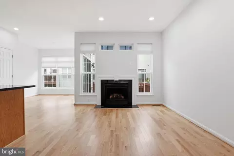 Living - 7348 Bloomington Ct, Springfield, VA 22150 photo 9 of 13
