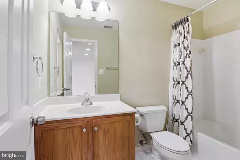 Bath - 7348 Bloomington Ct, Springfield, VA 22150 photo 2 of 2
